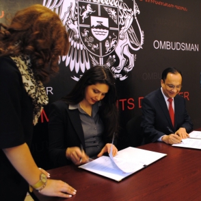 Օմբուդսմենի և ՄԱԿ-ի Բնակչության հիմնադրամի հայաստանյան գրասենյակի միջև ստորագրվել է փոխըմբռնման հուշագիր