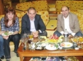 «Դու ո՞ր գույնի դաշտում ես խաղում, Էդմո՛ն»