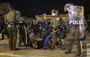 В Фергюсоне арестованы 15 демонстрантов