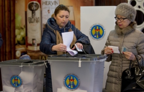 На парламентских выборах в Молдавии лидируют коммунисты и социалисты