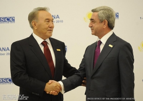 Саргсян и Назарбаев обсудили по телефону вопросы сотрудничества в рамках ЕАЭС