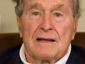 Джордж Буш-старший госпитализирован