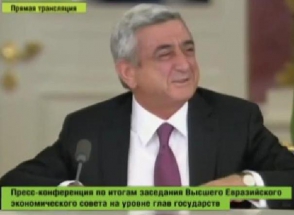 Գնաց Մոսկվա, Պուտինին տեսավ, Լուկաշենկոյի կողքը նստեց...