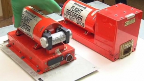 Մասնագետները սկսել են «AirAsia» օդանավի սև արկղերի վերծանումը