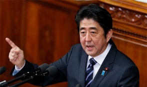 Премьер Японии досрочно завершил зарубежное турне из-за ситуации с заложниками