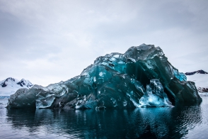 Բացառիկ երևույթ. սառցալեռը՝ գլխիվայր (ֆոտոշարք)