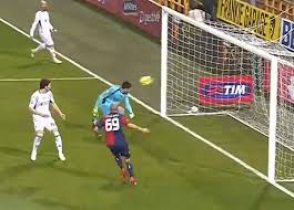 Курьезный автогол вратаря «Фиорентины»