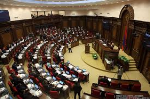 НС отсрочило внедрение изменений в закон «О налоге с оборота»