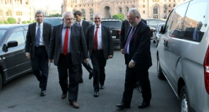 ԵԱՀԿ Մինսկի խմբի համանախագահները Հայաստանի և Ադրբեջանի նախագահների մակարդակով բանակցությունները վերսկսելու կոչ են արել