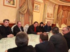 20 февраля пройдет срочный митинг невластной «тройки»