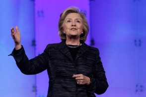 Хиллари Клинтон включится в президентскую гонку в апреле