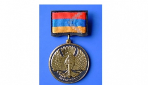 Рядовой Арсен Карапетян посмертно награжден медалью «За боевые заслуги»