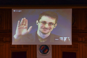 Сноуден заявил, что хотел бы вернуться в Швейцарию
