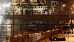 Водолазы обнаружили пистолеты, из которых, возможно, был застрелен Немцов (видео)