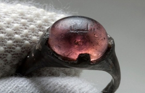 В древней могиле викингов нашли кольцо с надписью «Для Аллаха»