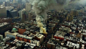 После обрушения двух домов в центре Нью-Йорка пропали два человека (видео)