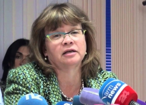 Լորա Բեյլի. «ՀՀ տնտեսական աճը 2015թ. շատ ցածր կլինի»