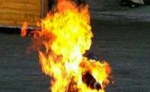 В центре Баку мужчина совершил акт самосожжения