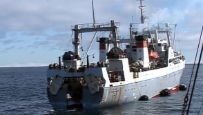 В Охотском море затонул траулер: 54 погибших (видео)
