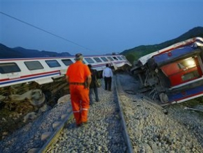 В Турции сошел с рельсов пассажирский поезд, несколько человек пострадали