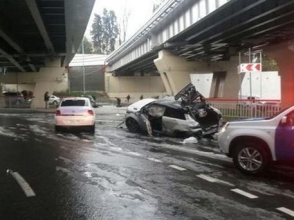 Падение джипа с 20-метровой высоты в Сочи попало на видео