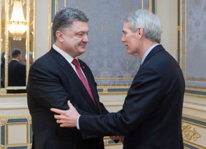 Порошенко рассчитывает на поддержку США в реализации Минских договоренностей