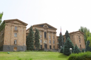 Парламент РА принял заявление в связи с 100-й годовщиной Геноцида армян