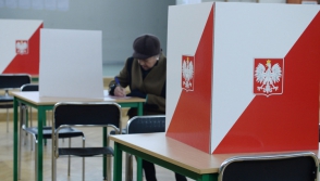 Во второй тур выборов президента Польши вышли Коморовский и Дуда