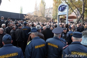 Բաղրամյան–Դեմիրճյան խաչմերուկում մեկնարկել է նաիրիտցիների ցույցը