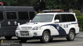 Չինաստանի ոստիկանությունը կանգնեցրել է 50 ուղևոր տանող Մինիվենը (տեսանյութ)