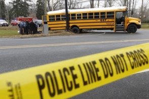 Во Флориде неизвестные обстреляли школьный автобус
