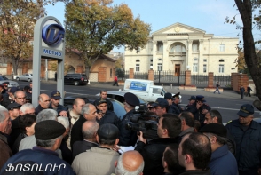 Работники завода «Наирит» проведут акцию протеста