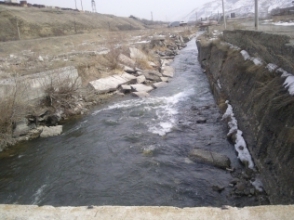 Մեղրաձոր գյուղի մոտ «ՎԱԶ 2109»–ն ընկել է գետը
