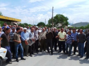 Նարեկ գյուղի բնակիչներին թույլ չեն տվել փակել Երևան տանող ճանապարհը