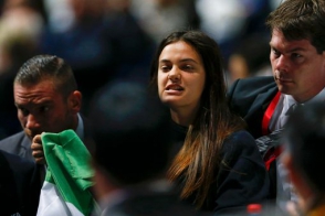 Женщины с флагом Палестины ворвались в зал заседания конгресса ФИФА (видео)