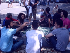 Բաղրամյան պողոտայից ալկոհոլ օգտագործած երեք երիտասարդի են տարել ոստիկանություն