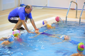 В Чехии от удара током в бассейне пострадали 26 детей
