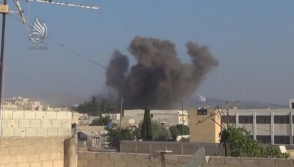 В результате падения сирийского военного самолета погибли 20 человек (видео)