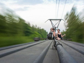 Սելֆիի նպատակով գնացքի վրա բարձրացած աղջիկը 27 հազ վոլտ լարման էլեկտրահարված է ստացել