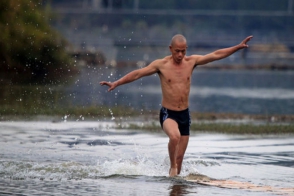 Շաոլինցի վանականն ավելի քան 100 մետր վազել է «ջրի վրայով» (տեսանյութ)