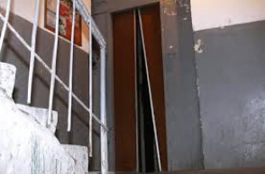 Վերելակը խափանվել է, քաղաքացին մնացել է ներսում