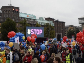 Массовая забастовка парализовала движение в Финляндии
