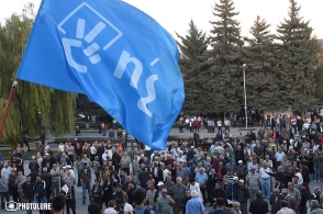 Гюмрийцы предлагают сорвать инициированные Сержем Саргсяном конституционные изменения