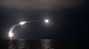 Опубликовало видео ракетных стрельб по позициям ИГ из акватории Каспийского моря