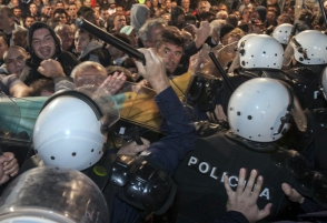 В Подгорице полиция применила газ против оппозиционеров