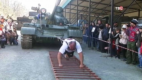 Сдвинул с места 37-тонный танк