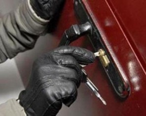 Բնակարանագողերի մոտ հայտնաբերվել են ոսկյա զարդեր