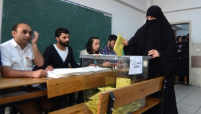 Обнародованы окончательные итоги парламентских выборов в Турции