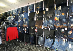 Առևտրի կենտրոնից փորձել է գողանալ ջինսե տաբատ