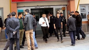 В Турции неизвестные с ножами напали на лицей